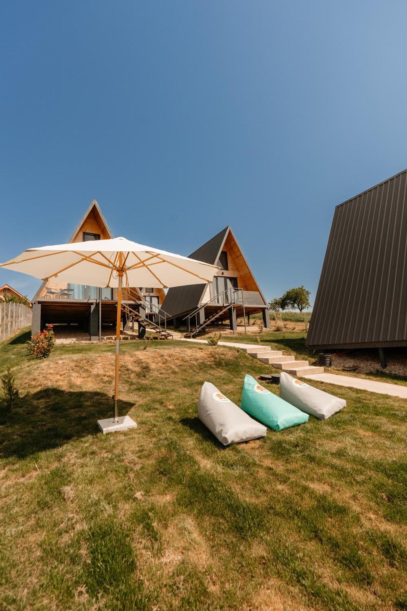 Cavo Village- Cabins Rental Baile 1 Mai Rontó Kültér fotó